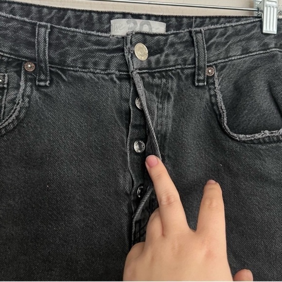 Free People Good Times Relaxed Skinny Jeans in Black Size: 30 - Picture 6 of 15